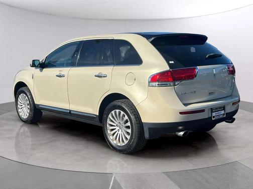 2014 Lincoln MKX Base