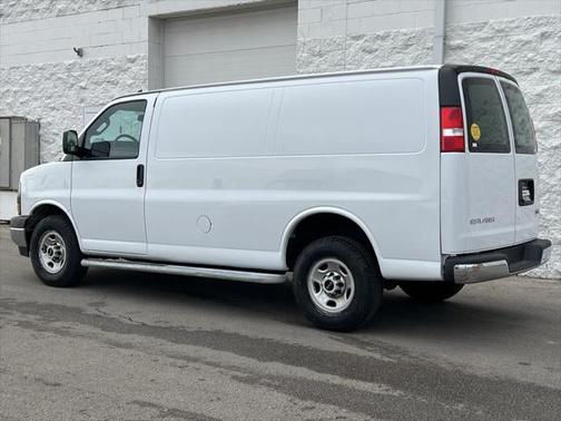 2022 GMC Savana 2500 Work Van