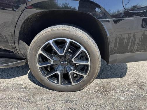 2023 Chevrolet Tahoe 4WD RST