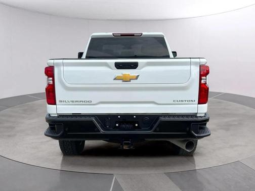 2024 Chevrolet Silverado 2500 Custom