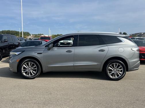 2023 Buick Enclave Avenir AWD