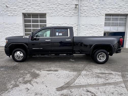 2022 GMC Sierra 3500 Denali