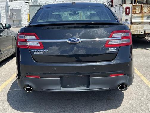 2015 Ford Taurus SEL