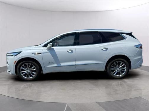 2022 Buick Enclave AWD Avenir
