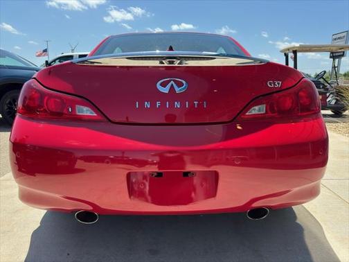 2011 INFINITI G37 Base