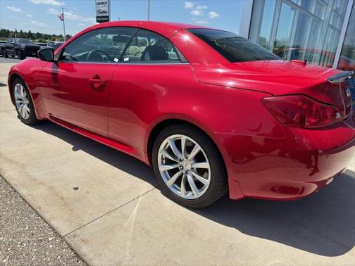 2011 INFINITI G37 Base