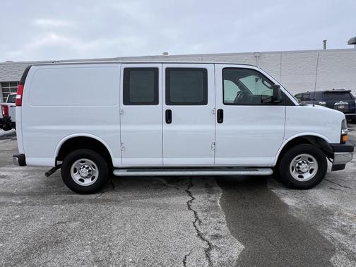 2024 Chevrolet Express 2500 RWD 2500 Regular Wheelbase WT