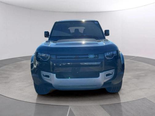 2022 Land Rover Defender 110 SE