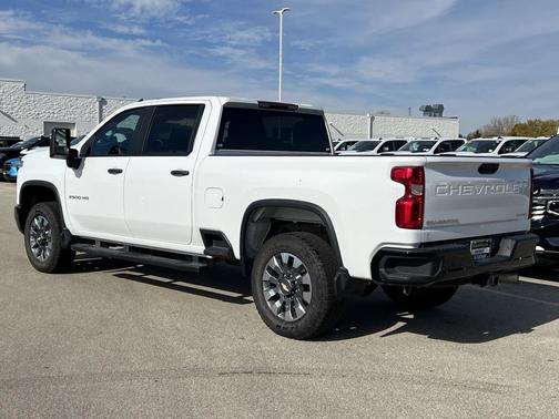 2024 Chevrolet Silverado 2500 Custom