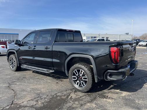 2024 GMC Sierra 1500 AT4