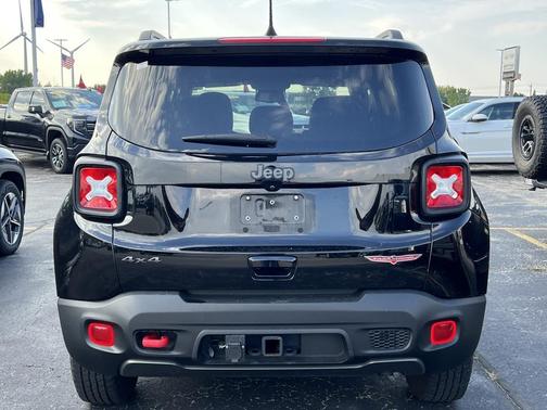 2022 Jeep Renegade Trailhawk
