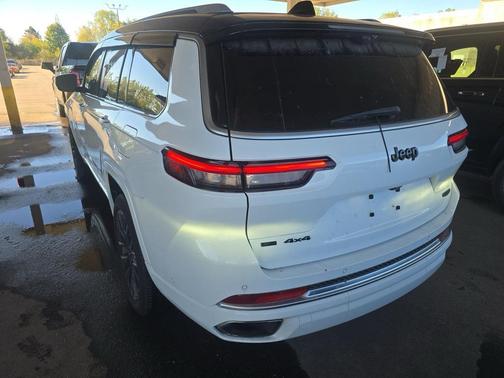 2022 Jeep Grand Cherokee L Summit
