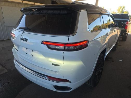 2022 Jeep Grand Cherokee L Summit