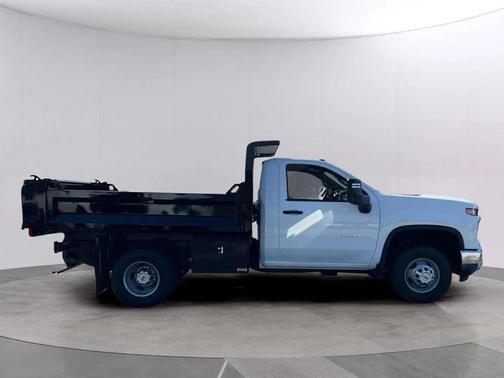 2025 Chevrolet Silverado 3500 WT