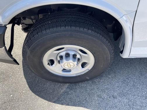 2025 Chevrolet Express 2500 RWD 2500 Extended Wheelbase WT