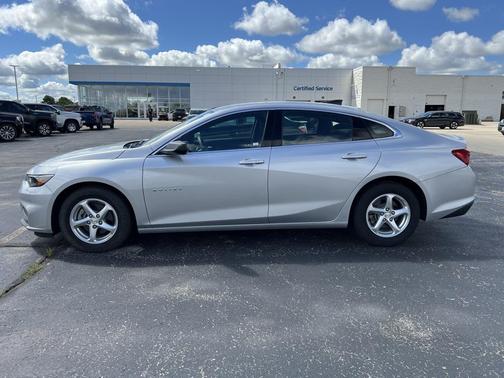 2017 Chevrolet Malibu 1LS