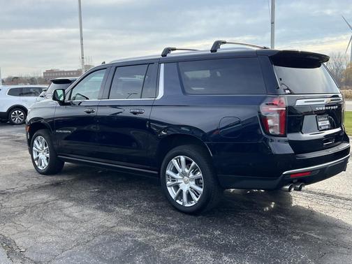 2024 Chevrolet Suburban 4WD High Country