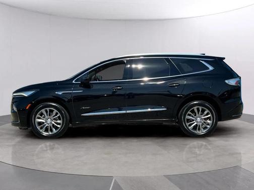 2022 Buick Enclave AWD Avenir