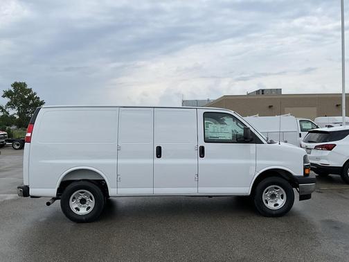 2025 Chevrolet Express 3500 RWD 3500 Regular Wheelbase WT