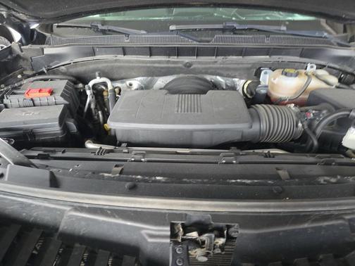 2023 Chevrolet Suburban LS