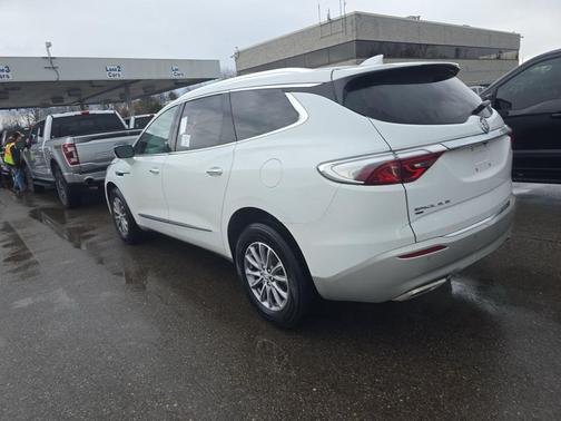 2023 Buick Enclave Essence AWD