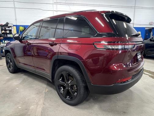 2023 Jeep Grand Cherokee Altitude