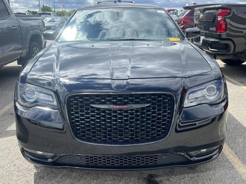 2023 Chrysler 300 S