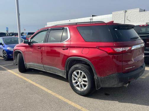 2021 Chevrolet Traverse LT Cloth