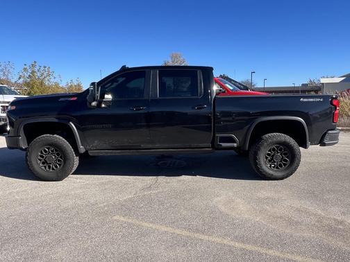 2024 Chevrolet Silverado 2500 4WD Crew Cab Standard Bed ZR2