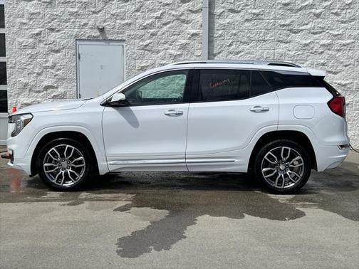 2022 GMC Terrain Denali
