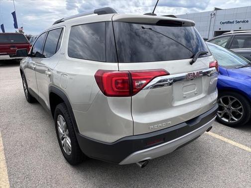 2017 GMC Acadia SLE-2