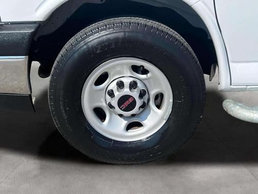 2023 GMC Savana 2500 Work Van