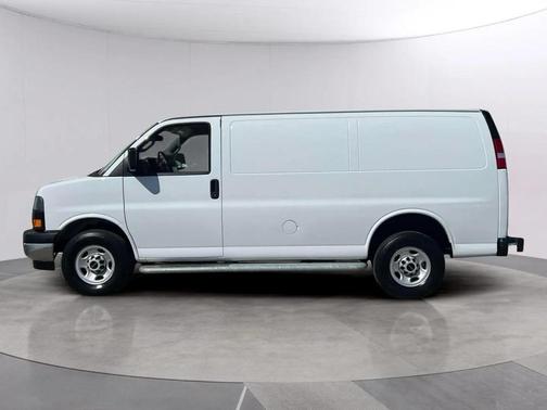 2023 GMC Savana 2500 Work Van