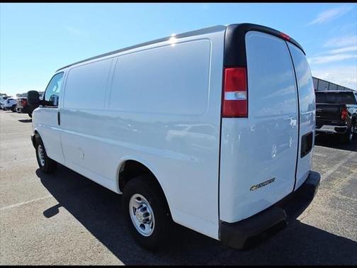 2024 Chevrolet Express 2500 RWD 2500 Regular Wheelbase WT