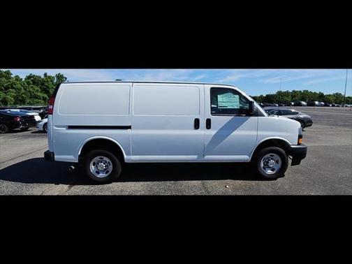 2024 Chevrolet Express 2500 RWD 2500 Regular Wheelbase WT