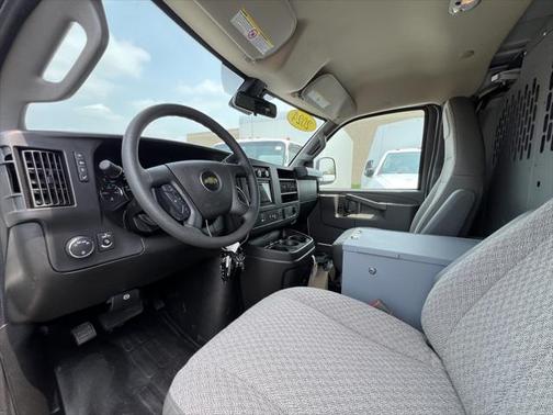 2024 Chevrolet Express 2500 RWD 2500 Regular Wheelbase WT