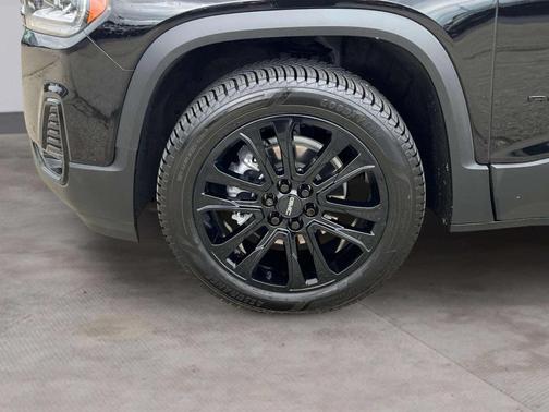 2023 GMC Acadia AWD SLT