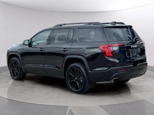 2023 GMC Acadia AWD SLT