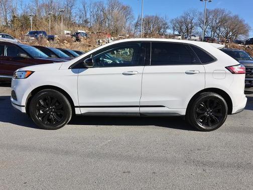 2023 Ford Edge SE