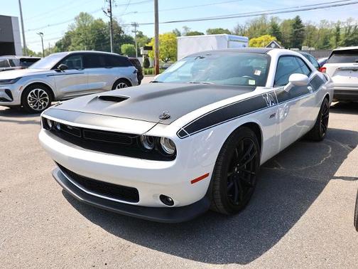 White Knuckle Clearcoat 2019 Dodge Challenger R/T SCAT PACK
