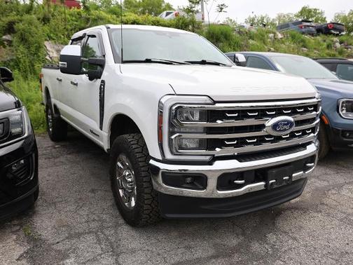 STAR WHITE 2024 Ford F-250 LARIAT