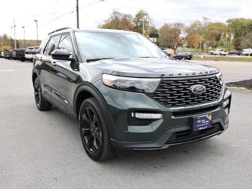 2024 Ford Explorer ST-LINE
