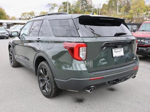 2024 Ford Explorer ST-LINE