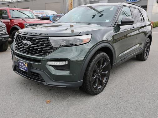 2024 Ford Explorer ST-LINE