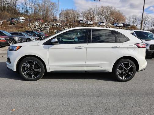 2022 Ford Edge ST
