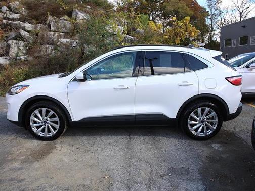 2022 Ford Escape TITANIUM