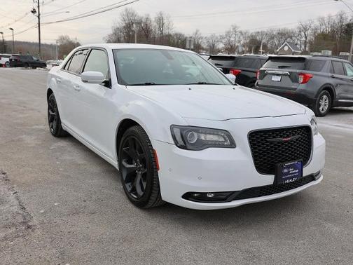 2022 Chrysler 300 S