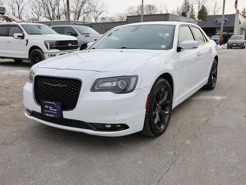 2022 Chrysler 300 S