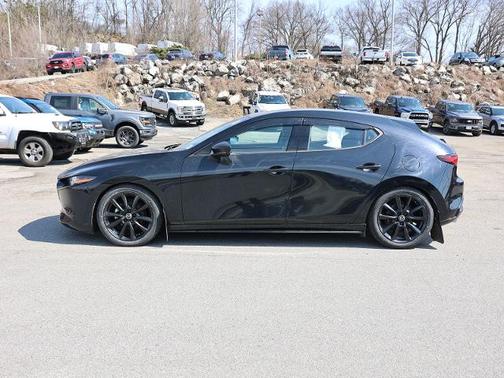 JET BLACK MICA 2022 Mazda Mazda3 PREMIUM