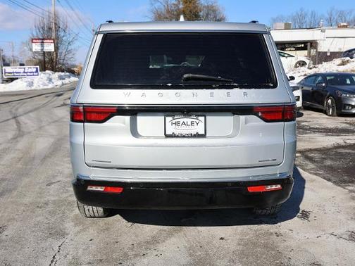 2022 Jeep Wagoneer SERIES II